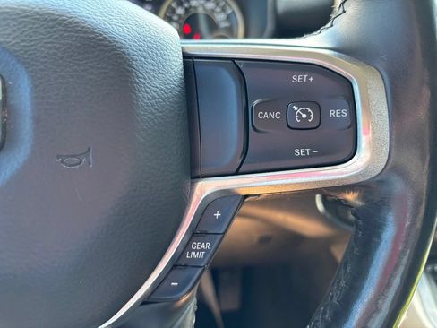 Used 2019 RAM 1500 Laramie AWD/4WD image 18