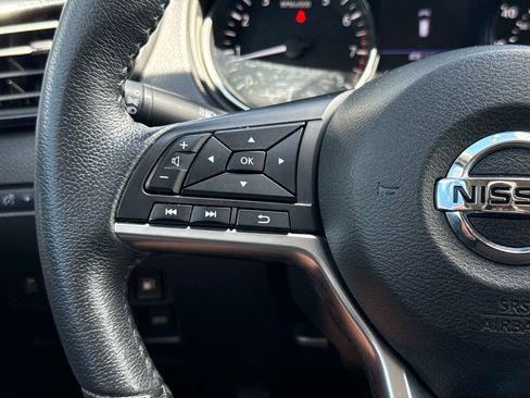 Used 2020 Nissan Rogue SV FWD image 28