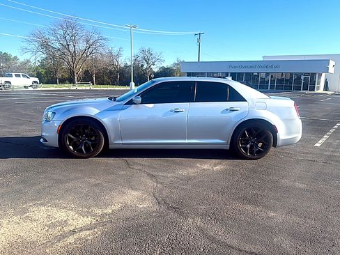 Used 2022 Chrysler 300 S image 4