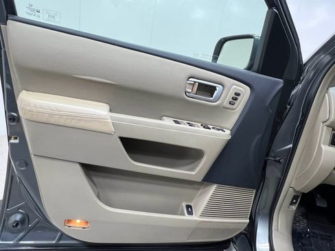 Used 2009 Honda Pilot Touring image 16