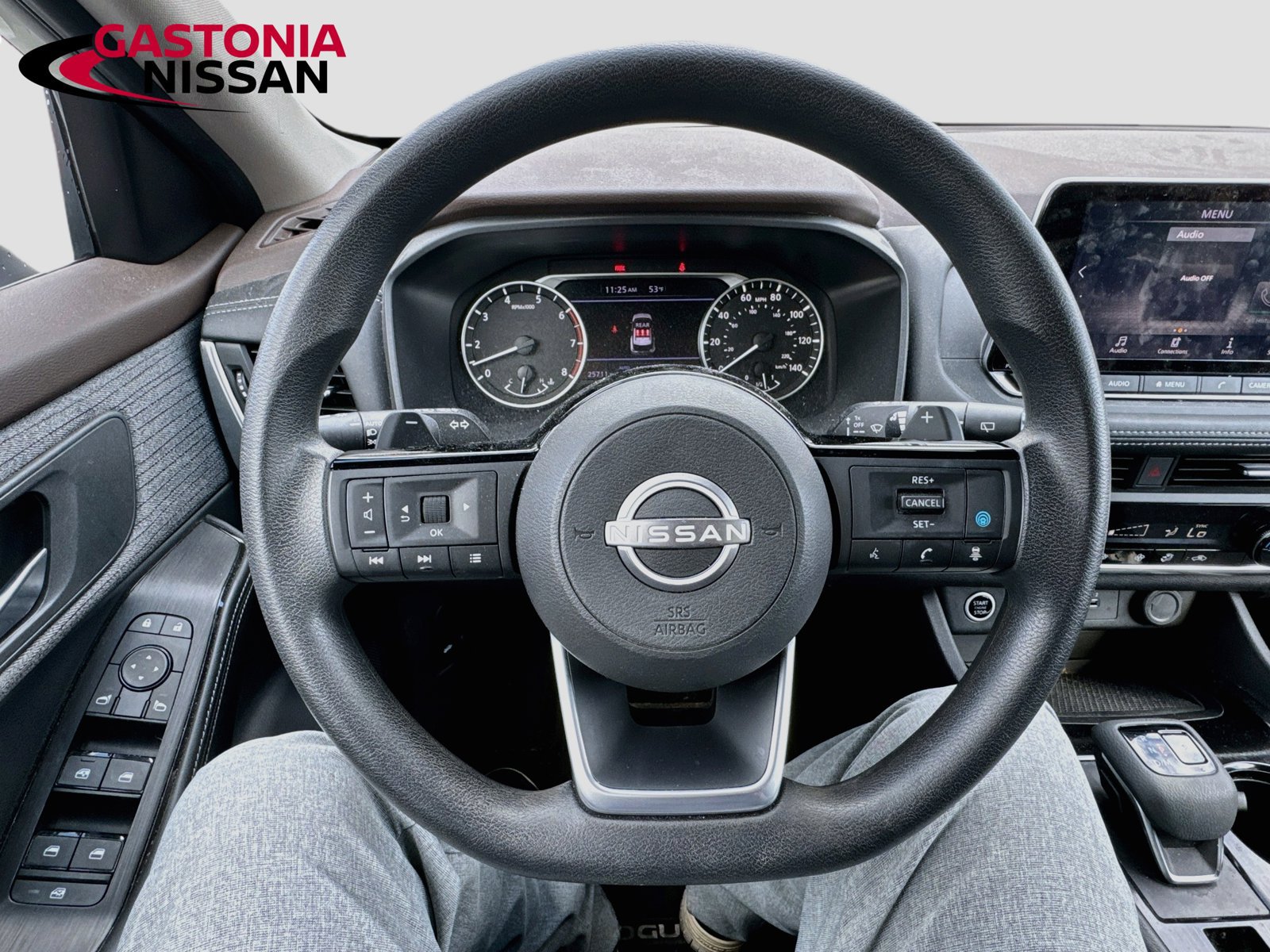 Used 2023 Nissan Rogue SV AWD/4WD image 14