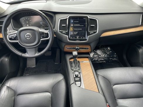 Used 2021 Volvo XC90 T6 Momentum w/ Protection Package Premier AWD/4WD image 16