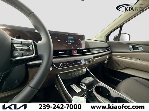 New 2026 Kia Carnival EX FWD image 26