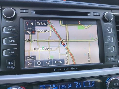 Used 2017 Toyota Highlander Limited image 22