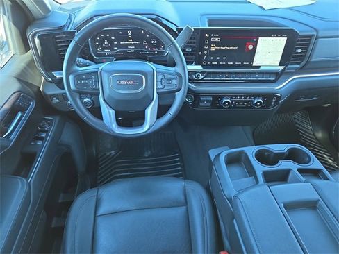 Used 2025 GMC Sierra 1500 SLT image 14
