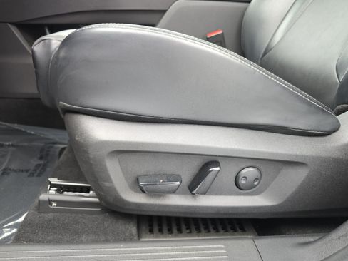 Certified 2023 Nissan Rogue SV w/ SV Premium B Package FWD image 28