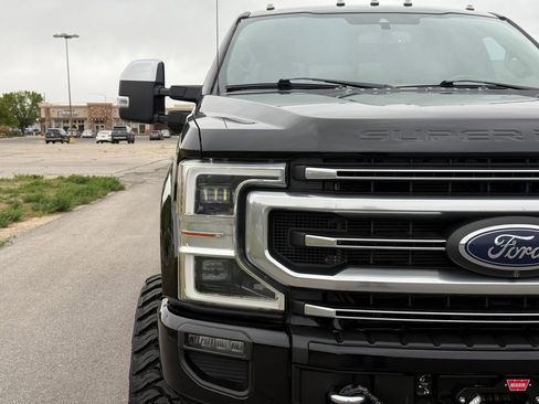 Used 2021 Ford F350 Platinum AWD/4WD image 6