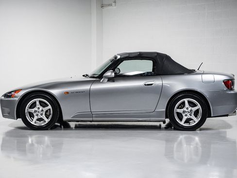 Used 2000 Honda S2000 image 31