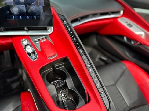 Used 2024 Chevrolet Corvette Stingray Premium Conv w/ Z51 Performance Package RWD image 16