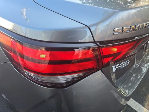 Used 2024 Nissan Sentra SV w/ SV Premium Package image 38