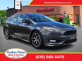 Used 2015 Ford Focus SE w/ SE Sport Package image 1