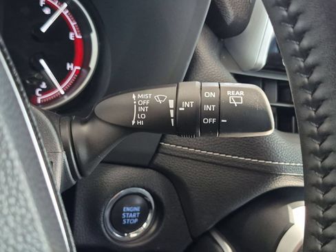 Used 2019 Toyota RAV4 Limited w/ Advanced Technology Package FWD image 16