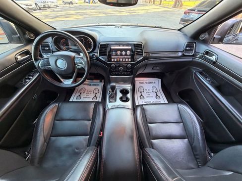 Used 2020 Jeep Grand Cherokee Trailhawk w/ Trailhawk Luxury Group AWD/4WD image 17