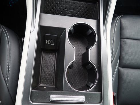 Used 2025 Lincoln Nautilus Premier image 29