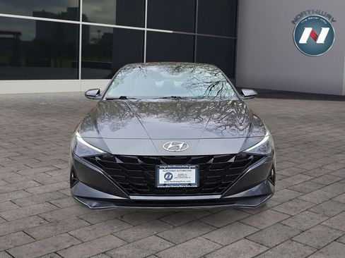 Used 2021 Hyundai Elantra SE FWD image 8