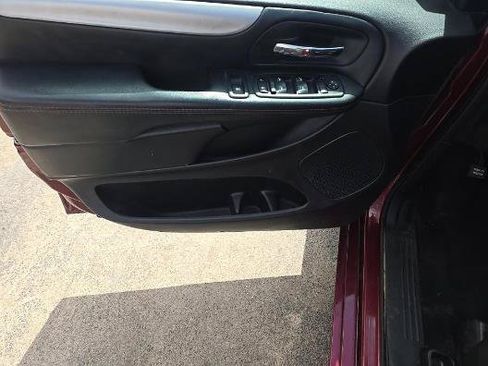 Used 2019 Dodge Grand Caravan GT FWD image 11