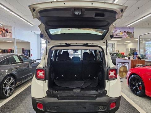 Used 2020 Jeep Renegade Sport AWD/4WD image 39