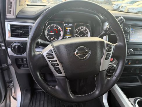Used 2018 Nissan Titan PRO-4X w/ Pro-4x Utility Package AWD/4WD image 15