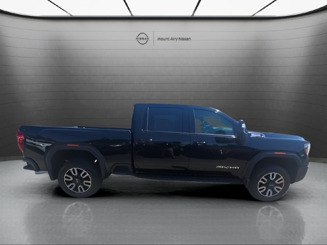 Used 2022 GMC Sierra 3500 AT4 w/ AT4 Premium Plus Package AWD/4WD image 3