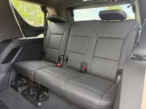 Used 2024 Chevrolet Tahoe Z71 w/ Z71 Off-Road Package AWD/4WD image 30
