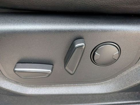 Used 2019 Ford F150 Lariat w/ Equipment Group 502A Luxury image 13