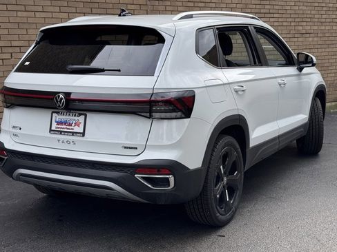 New 2025 Volkswagen Taos SEL image 52