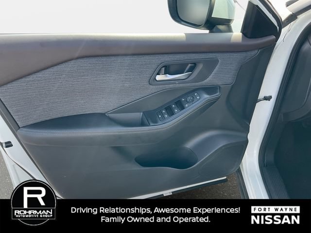 Used 2023 Nissan Rogue SV AWD/4WD image 27