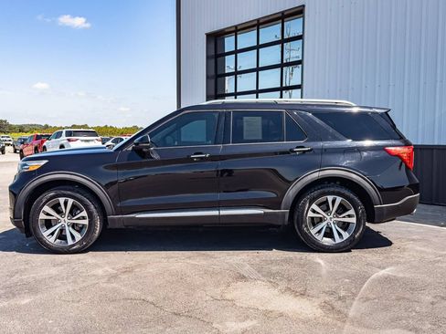 Used 2020 Ford Explorer Platinum w/ Premium Technology Package AWD/4WD image 3