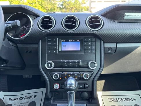 Used 2019 Ford Mustang Coupe RWD image 24