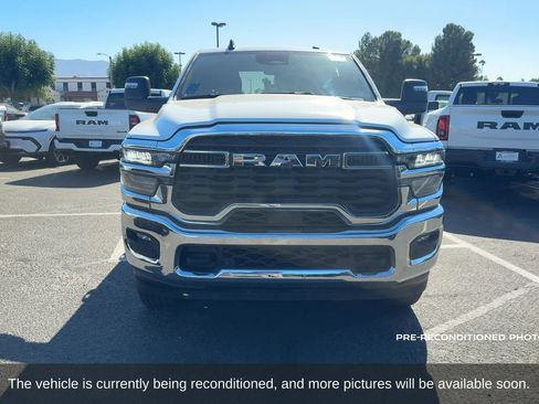 Used 2025 RAM 2500 Big Horn AWD/4WD image 2