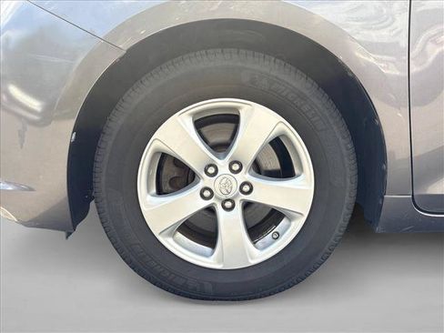 Used 2013 Toyota Sienna LE w/ Towing Pkg FWD image 9