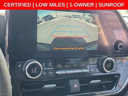 Used 2024 Toyota Highlander XLE FWD image 31