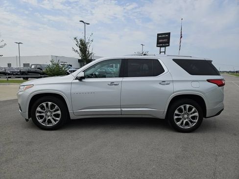 Used 2018 Chevrolet Traverse Premier w/ Driver Confidence II Package FWD image 4