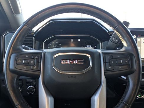 Used 2022 GMC Sierra 1500 SLE image 17
