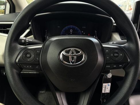 Used 2026 Toyota Corolla LE FWD image 22