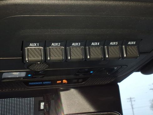 Used 2023 Ford Bronco Heritage Edition image 9