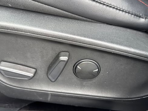 Used 2023 Ford Escape ST-Line image 18