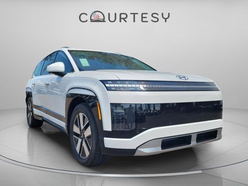 New 2026 Hyundai Ioniq 9 SEL image 5