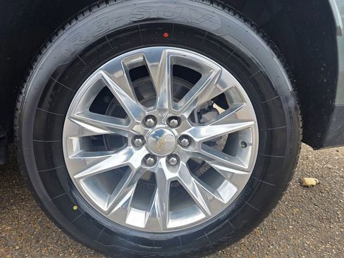 Used 2023 Chevrolet Suburban Premier RWD image 30