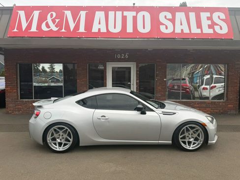 Used 2013 Subaru BRZ Limited RWD image 2