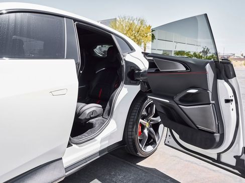 Used 2025 Ferrari Purosangue AWD/4WD image 40