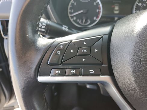 Used 2021 Nissan Sentra SV image 19