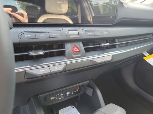 New 2026 Kia K4 GT-Line FWD image 18