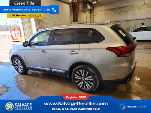 Used 2019 Mitsubishi Outlander ES image 3