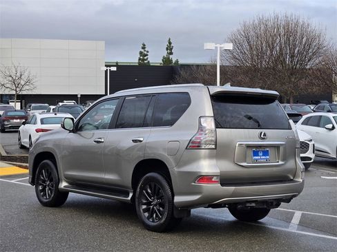 Used 2022 Lexus GX 460 Premium w/ Premium Plus Package image 7