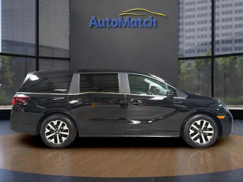 Used 2025 Honda Odyssey EX-L image 12