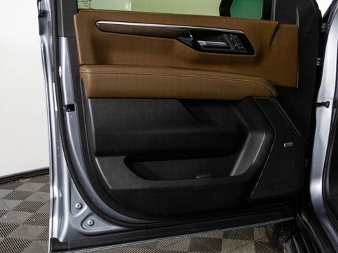 Certified 2025 Chevrolet Tahoe High Country w/ Sun And Tow Package image 32