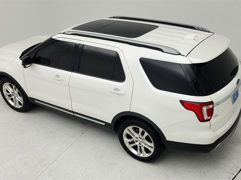 Used 2017 Ford Explorer XLT w/ Equipment Group 202A image 36