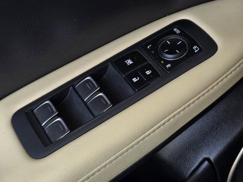 Used 2022 Lexus RX 350L Premium w/ Premium Package AWD/4WD image 26