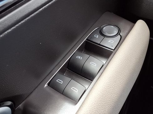 Used 2024 Chevrolet Colorado ZR2 w/ Technology Package AWD/4WD image 26